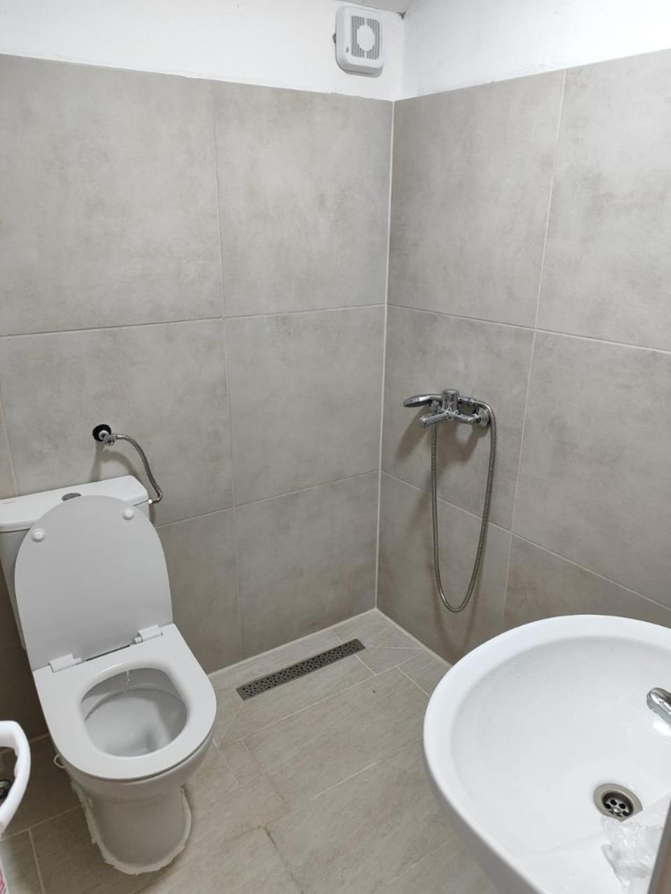 Apartments Maki Tivat Exterior foto